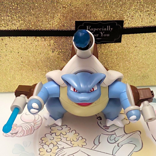 Tomy pokémon blastoise action - pokémon,