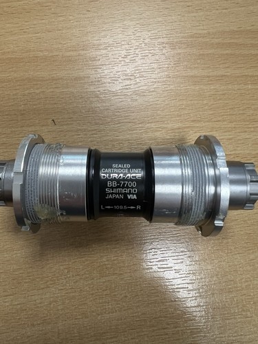 Track bottom bracket octalink - bracket,