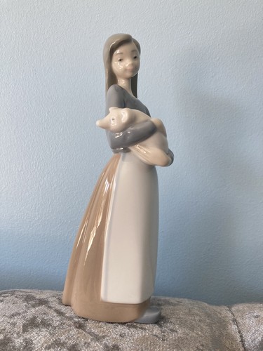 Lladro girl with piglet - lladro,