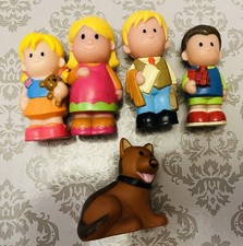ELC Happyland Family Bundle With Pregnant Mum And Dog B3