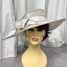 John Charles Hat, Wedding