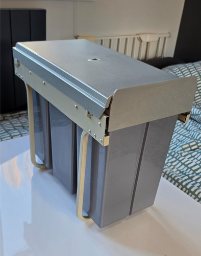 Grey integrated pull - pull, out