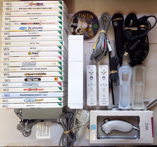 Nintendo Wii Console Bundle over 20 Games Accessories x4 Controllers working