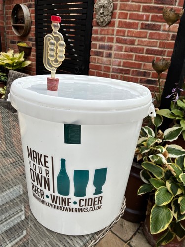 Fermentation bucket 25l - fermentation, bucket.