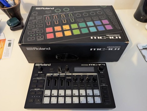 Roland 101 track - roland, mc-101