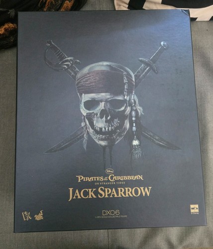 Hot toys captain jack sparrow - toys,