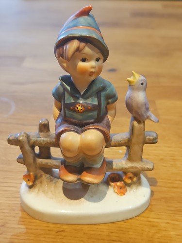Hummel goebel figurine - hummel,