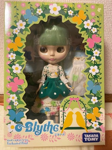 Blythe enchanted petal - petal, fashion