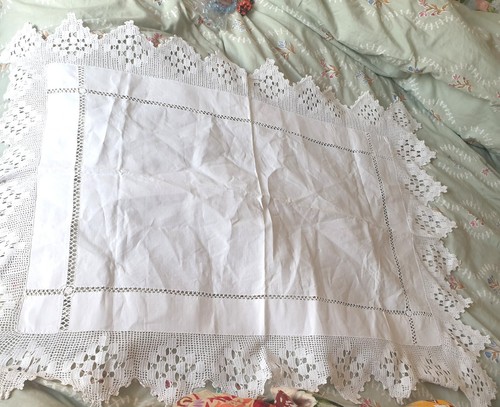 Vtg large mat - mat, centre