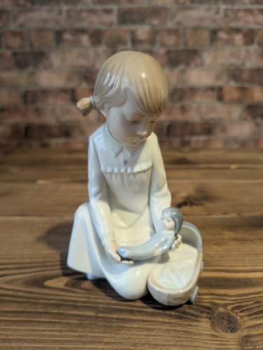 Nao lladro figurine - nao, figurine’girl