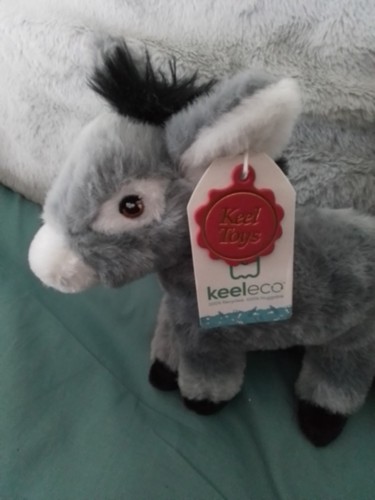 Bnwt keel toys - keel, 100%