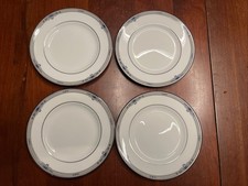Wedgewood Amherst Bread Plate