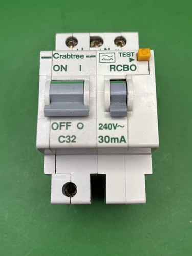 Crabtree polestar c32 32a 30ma - 32a,