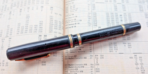 Waterman black fountain - black,