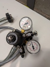 WALL MOUNTED TWIN GAUGED PRIMAR CO2 GAS REGULATOR