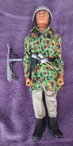 Vintage action man - action, german