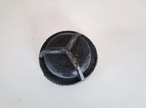 Headlight bulb dust - ,