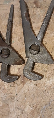 Footprint pipe grips - footprint, grips,