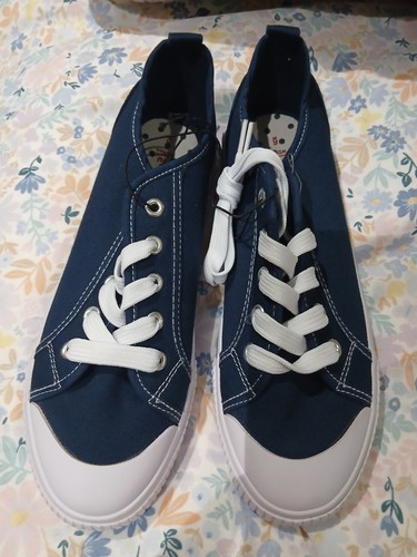 Bnwt canvas trainers tu - trainers, by