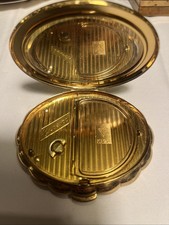 1950’s KIGU CONCERTO MUSICAL POWDER COMPACT GOLD TONE WITH FLOWERS