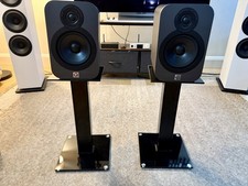 Q Acoustics 3020 with Stands &
