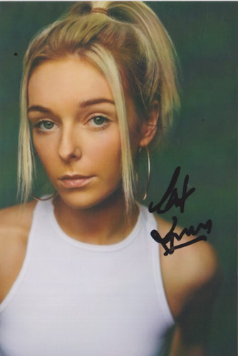 Cait fitton hand - ,