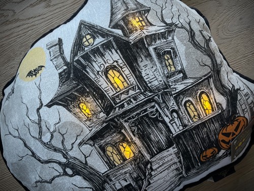 Haunted house light - house, up