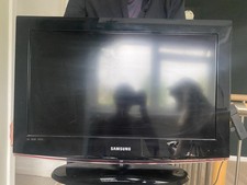 Samsung LCD TV 19" LE26B450C4W On Stand With Remote And Fire Stick HD +remote