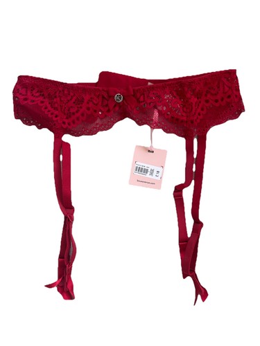 Boux avenue pillar - boux, red