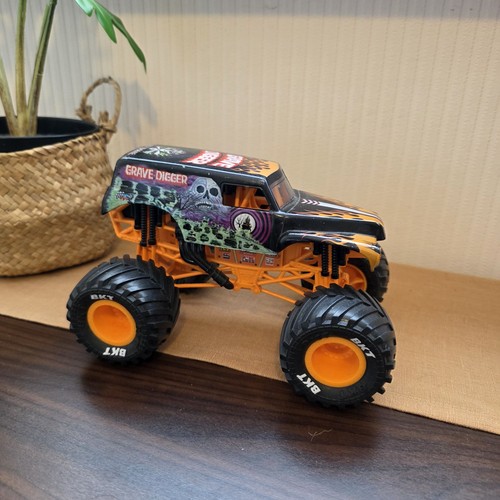 Monster jam grave - jam, digger