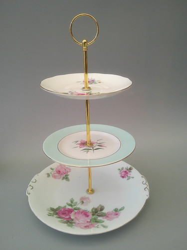 Vintage three tier - three, mis