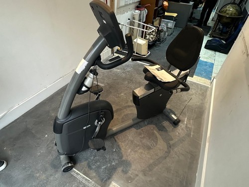 R4000 premier recumbent bike - r4000,