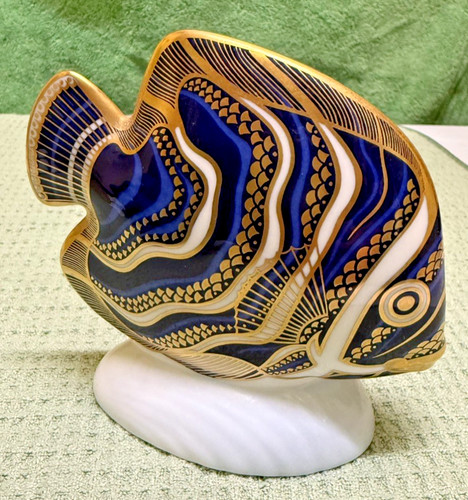 Royal crown derby koran angel - derby,