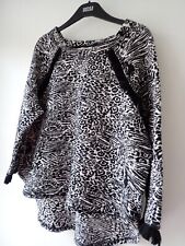Indigo Marks and Spencer Black/White Animal Print Top Jumper Sweatshirt UK 18