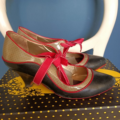 1940s retro shoes - by, poetic
