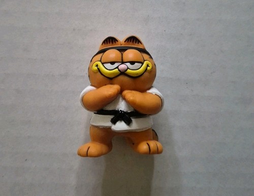 Garfield karate figure 1981 - garfield,