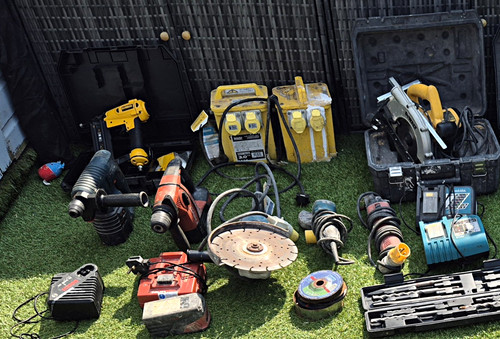 Makita dewalt stanley power - makita,