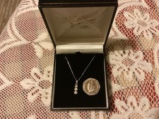 18ct white gold 3 diamond