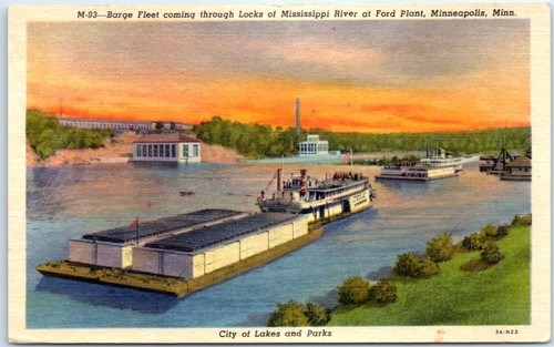 Barge fleet coming through - coming,