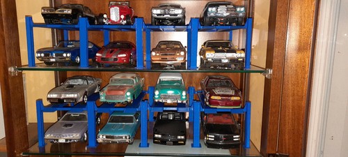 Post model display - display, lift