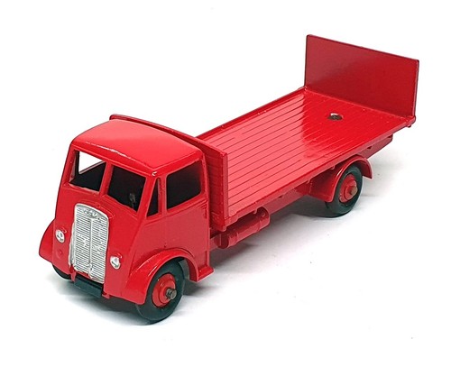 Dinky supertoys dst04 guy - dinky,