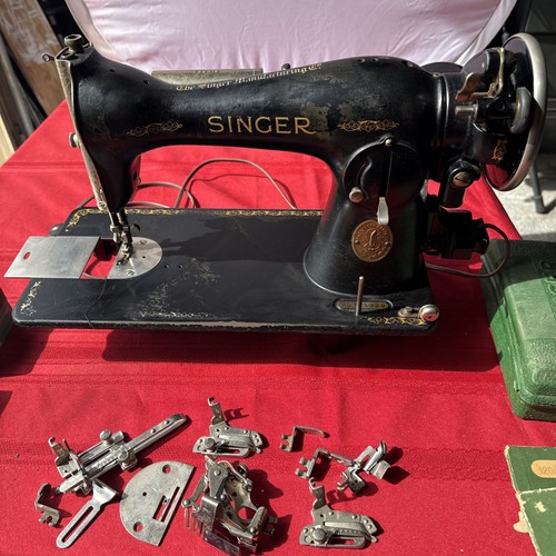 Antique 1930 singer sewing - 1930’s,