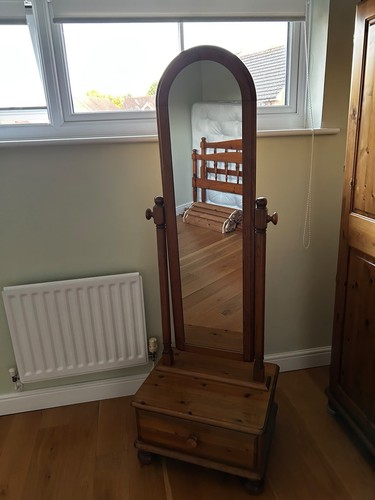 Pine free standing - standing, dressing