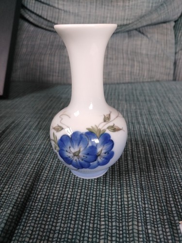 Royal copenhagen bud - royal,