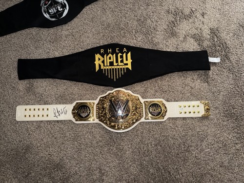 Wwe wwf rhea - wwe,