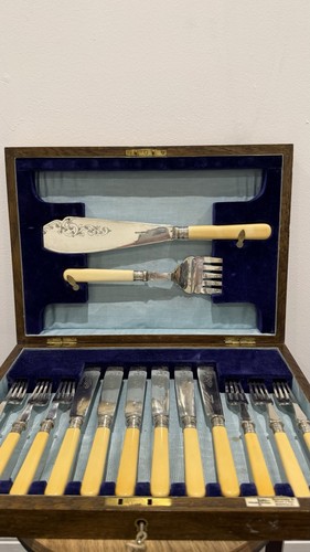 Walker hall silver plate - &,