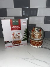 Winter Charm Large Gingerbread