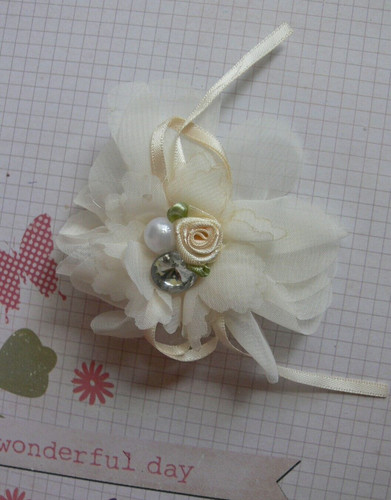 Organza layers cream 8cm bow - cream,