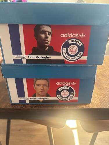 Both liam gallagher jr4878 - both, :