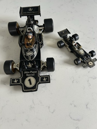 Two jps lotus - two, f1